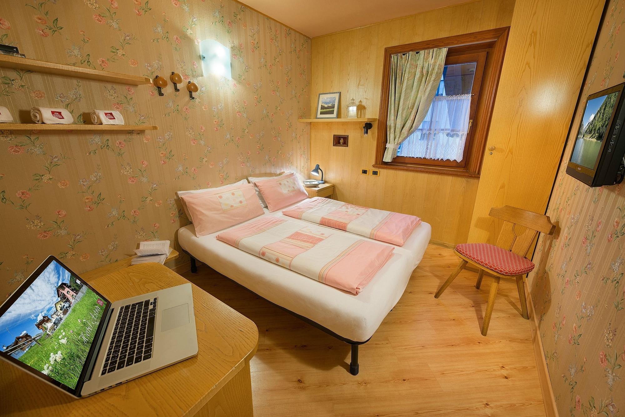Hotel Astra Ливиньо Экстерьер фото